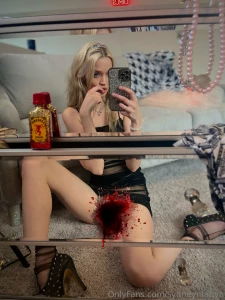 Happy october bitches who wants some more tip make my pu y wet