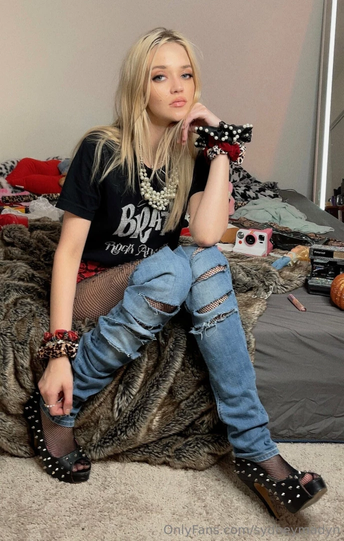 Happy october bitches who wants some more tip make my pu y wet part 9 