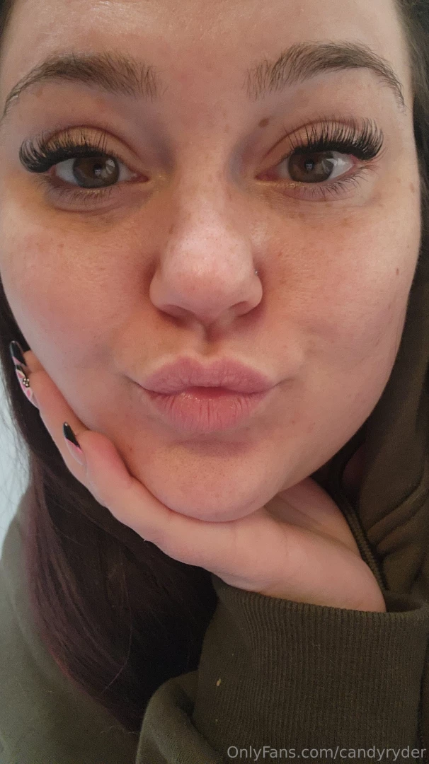 What am i thinking about right now comment below 