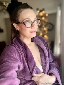 Can t focus on anything else when all i want is your attention between