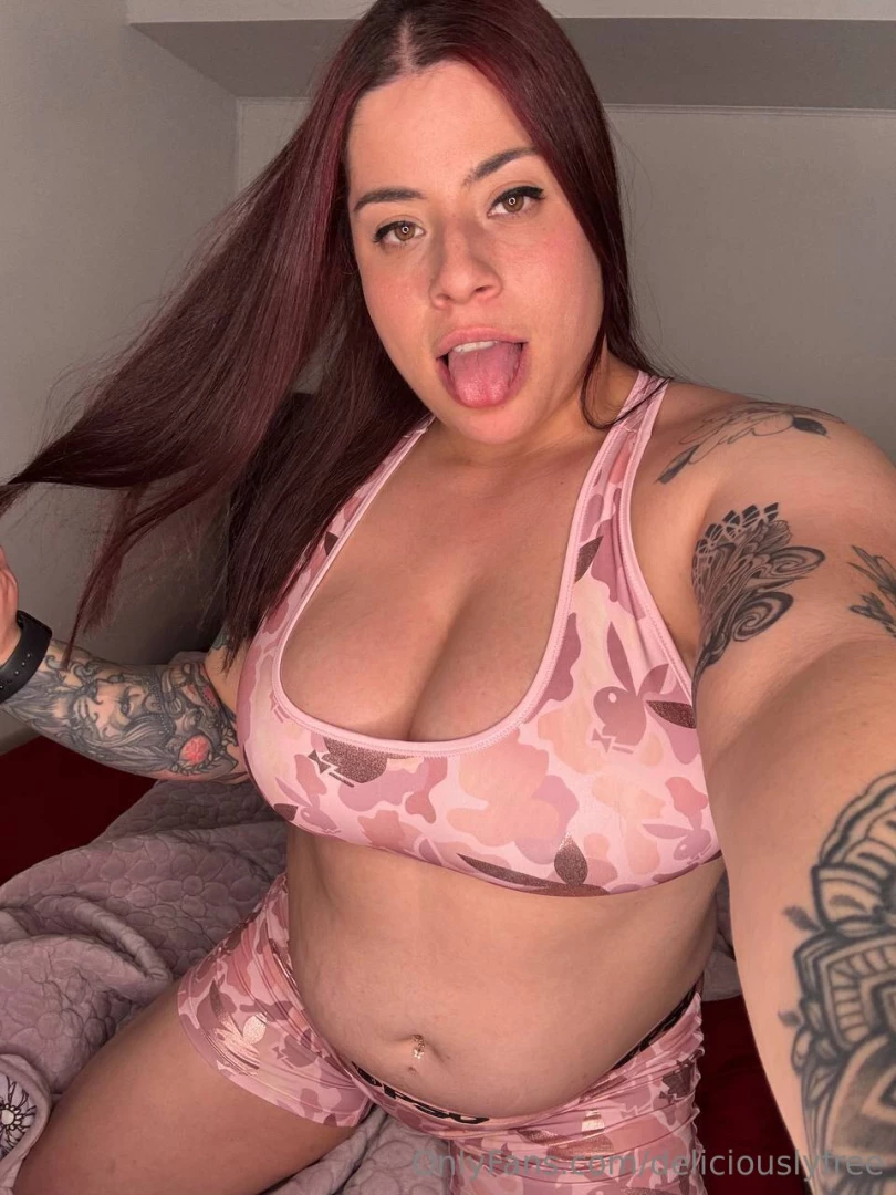My hot and horny bestie just made her page free for my fans only 