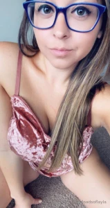 Im looking for a boyfriend includes my personal phone number and daily