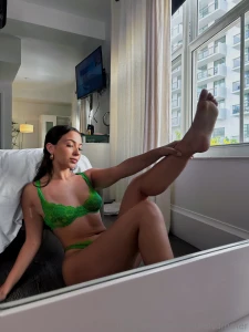 Not sure what i admire more me or my pretty feet