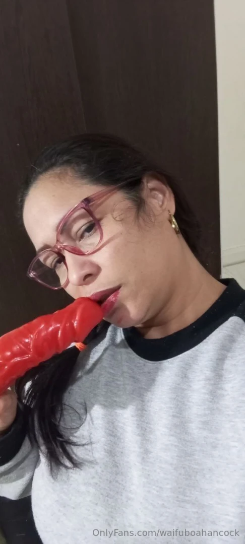 Thinking about you daddy write me in dm i want to tell you something 