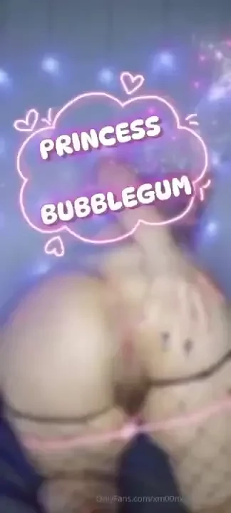 This fishnets make my ass look sooo big but it s not the only thing in 