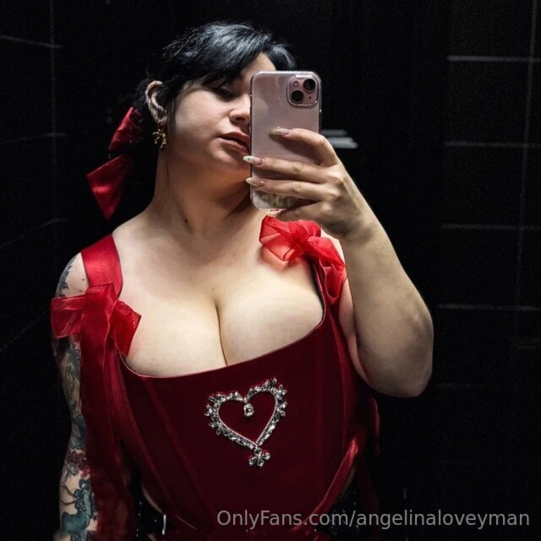 Today i m dressed as little red riding hood where is my gray wolf 