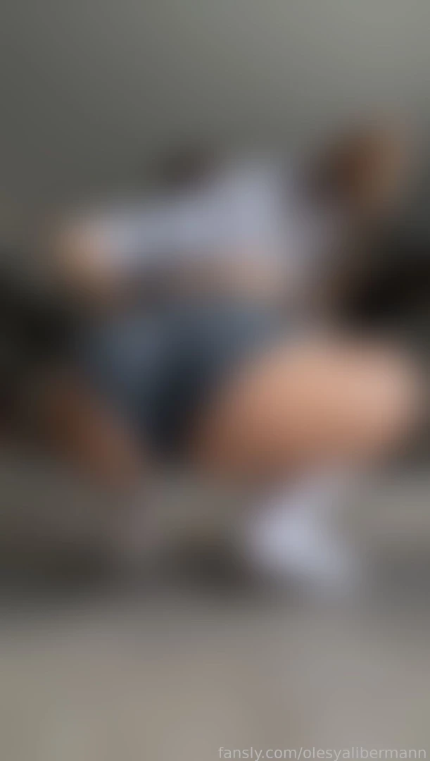 Don t you mind if i sit on your and twerk a little bit 