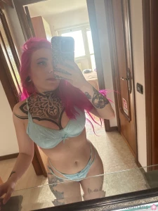 Does light blue suits on me part 1