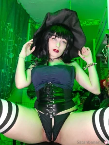 It s creepy season do you like horny witches to see boobs and videos part 10