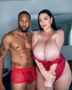New tittyfuck video with johnlegendary on your dm s at midnight part 2