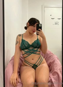 Daddy do you like my thighs