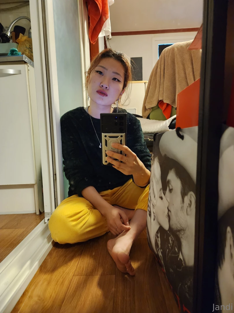 What are we gonna chat about today 