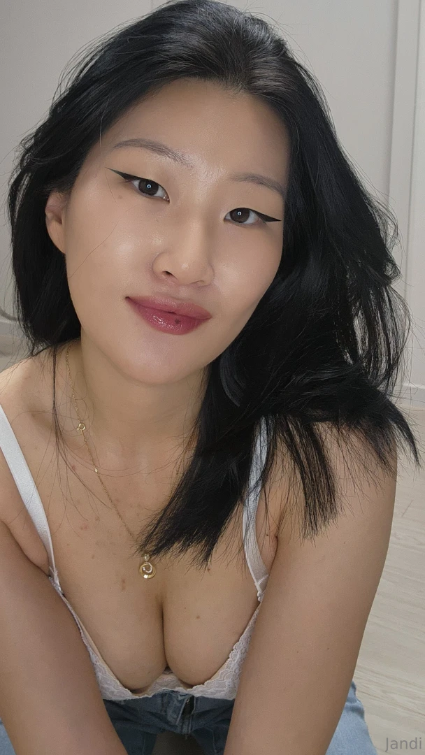 Scroll down slowly now you re trapped 