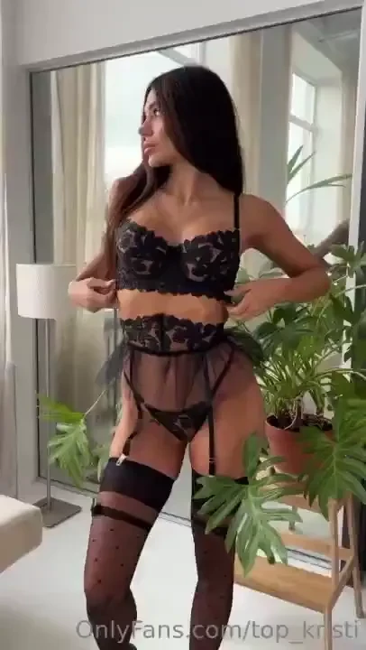 Waiting you in dm i want to show you my body without this panties 