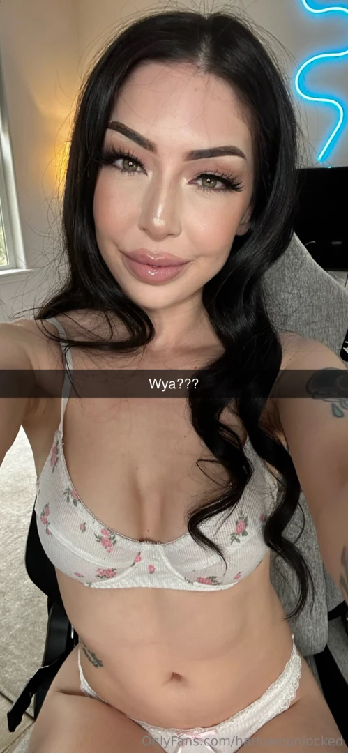 Soooo bored wanna text 