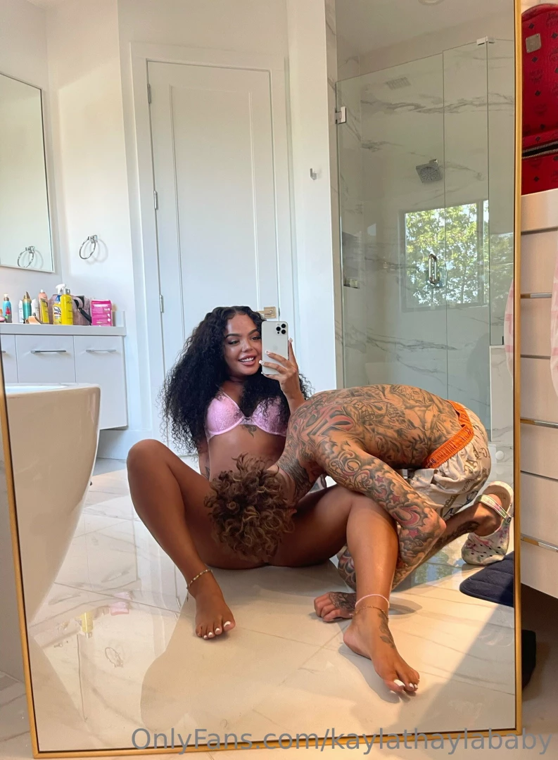 Love when he licks this clit 