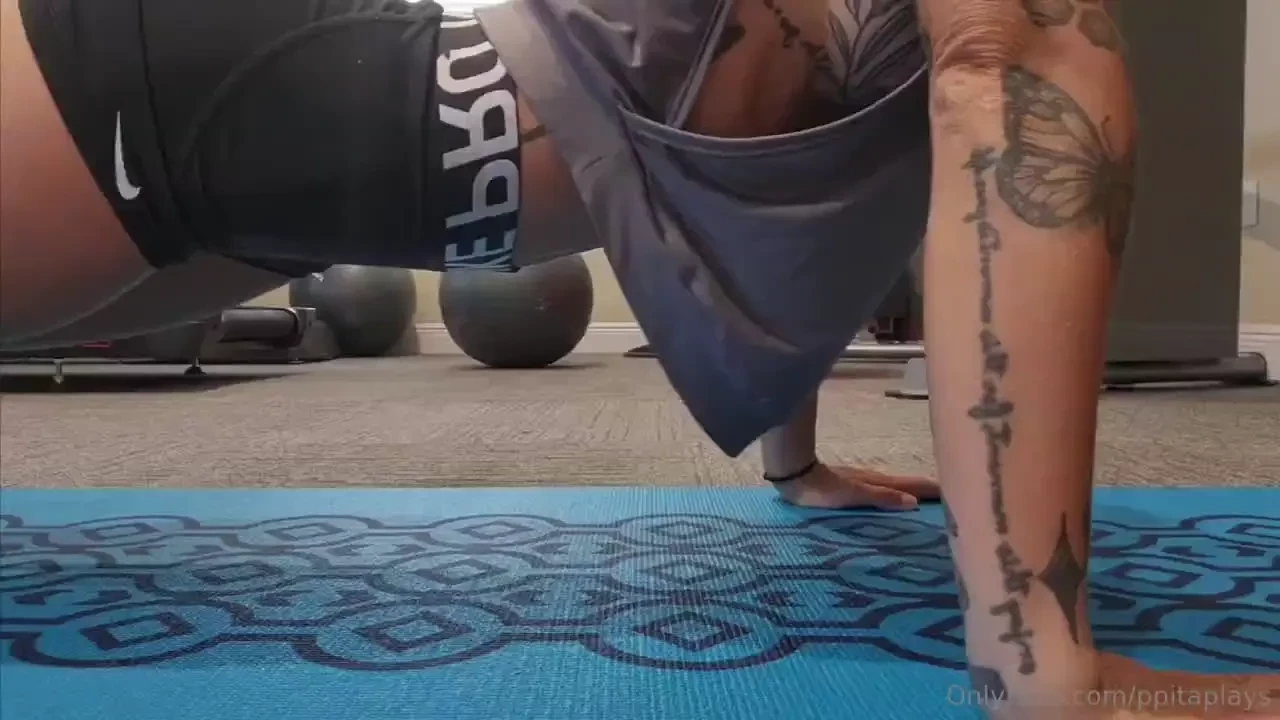 I work out kind of unlock this post for 3 to see the uncensored 