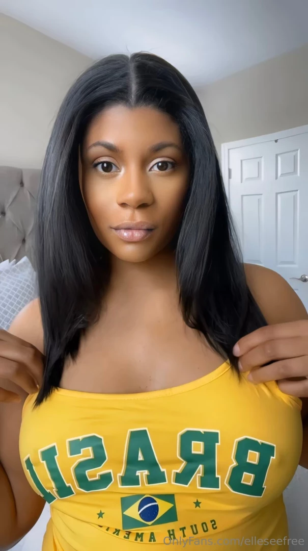 Like this post if you wanna see me take cock 