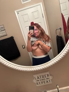 Mirror selfie in my childhood bathroom