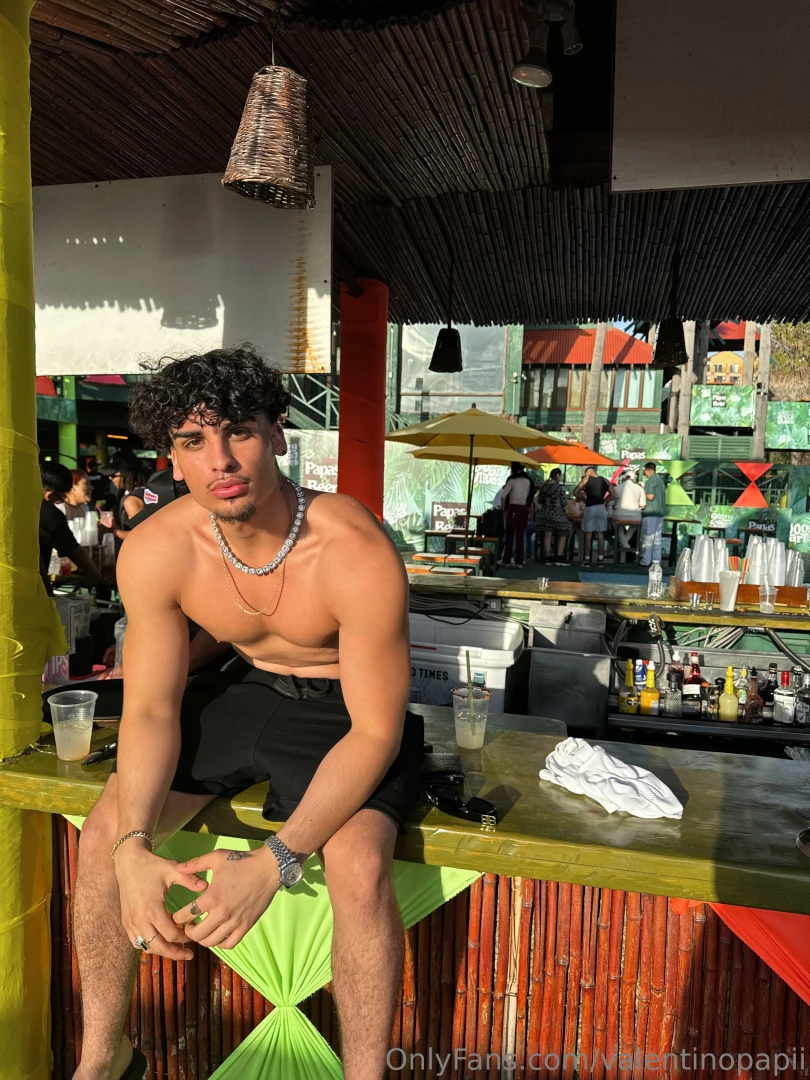 Playas de rosarito had a few drinks at the bar and it got me feeling part 1 