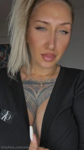 Hey can i show you my boobs