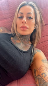 Waiting for you to come and play me baby