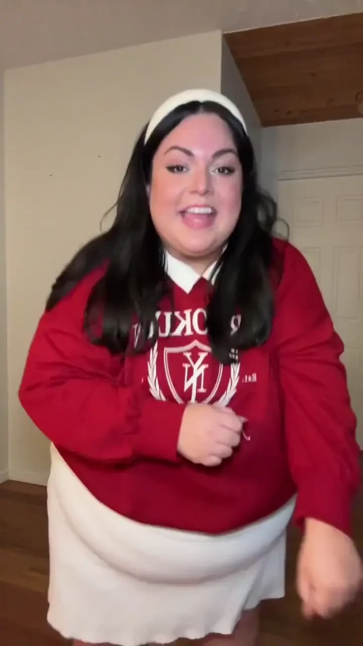 Back to silly little tiktok dances 