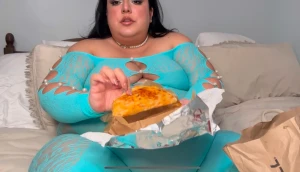Eating too much taco bell dressed in my winter weight check your dms