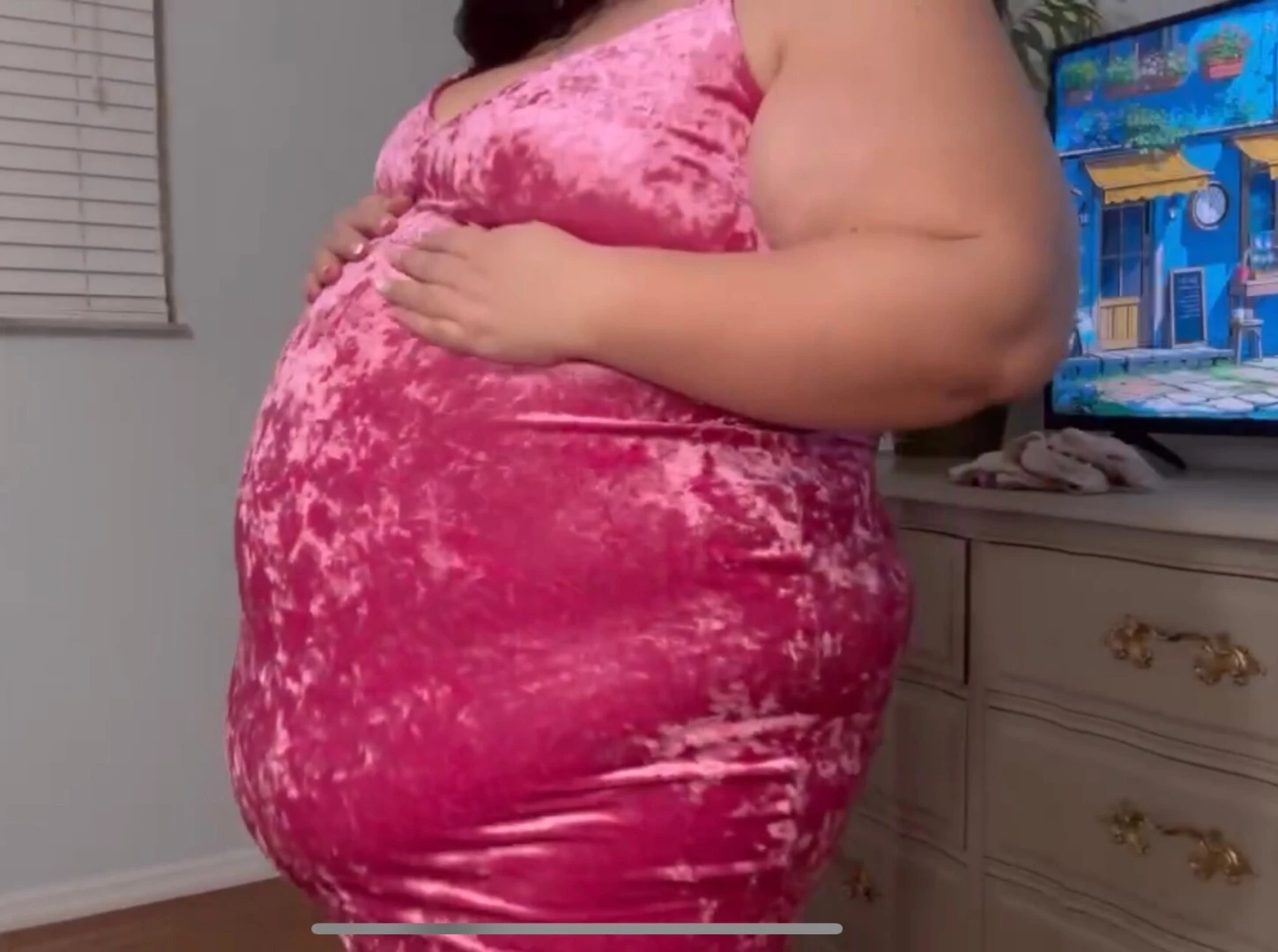 Pov ssbbw fashion influencer struggles to film get ready with me after part 2 