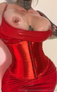 Suck my oiled nipples