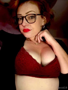 My good friend solelylaciesmoking celebrates her birthday today go