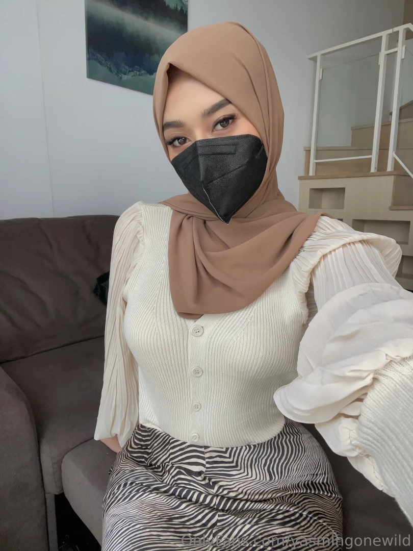 Do i look pretty today or do you prefer me showing a little more skin 