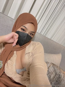 Wanna guess what i need right now part 1