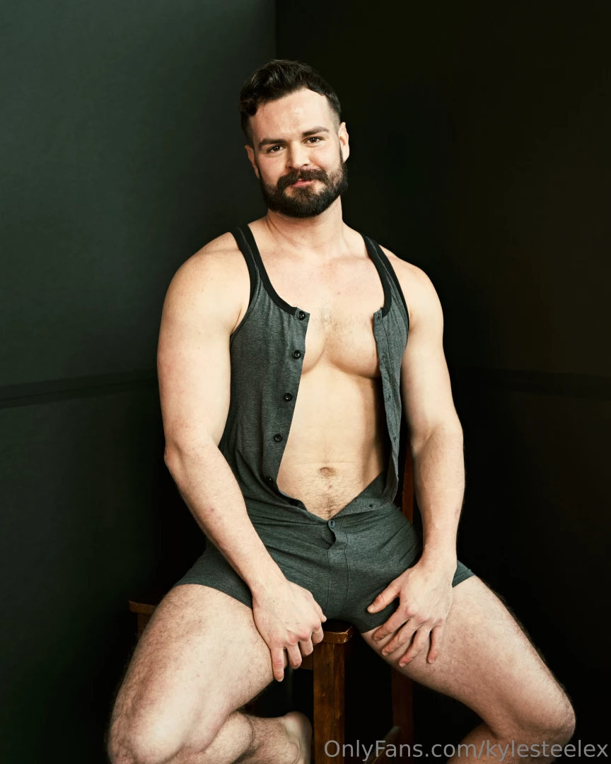 Ready to pin down hearts one armpit at a time bywayofiker 