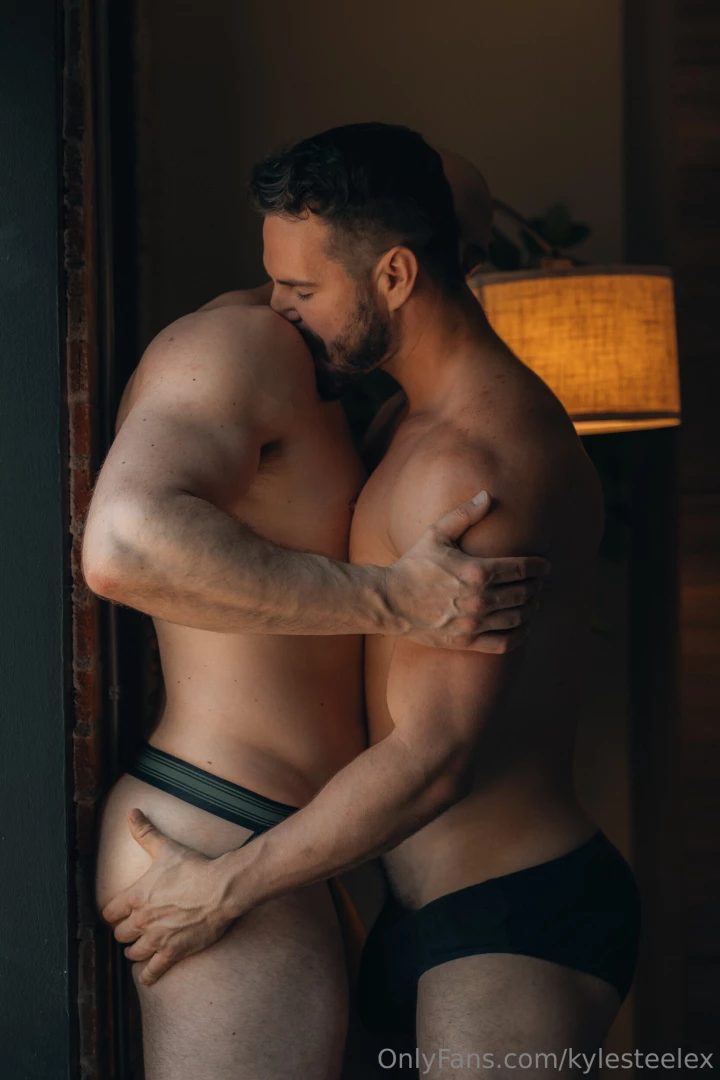 About time i share these amazing shots captured of max_amillionx by 