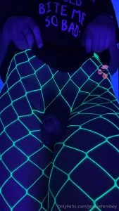 You wanna give me head while i wear these fishnets part 2