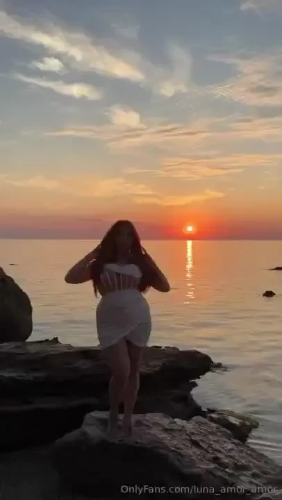 You like sunsets 