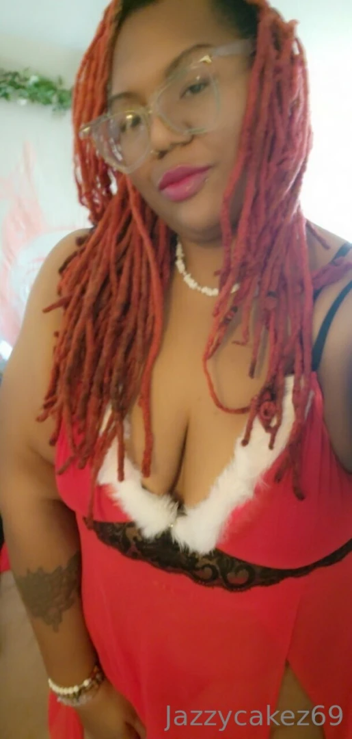 Check your dms babe there s an early present in dms 