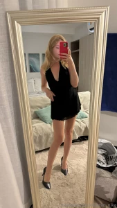 Does black look good on blondes