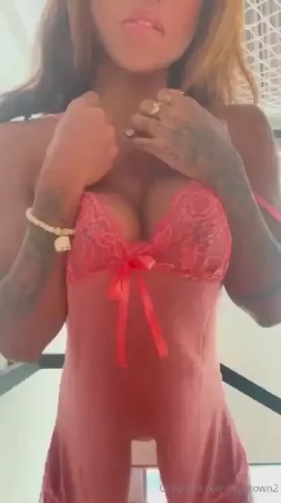 Tip this post 15 to see my brand new hardcore pussy play and squirting 