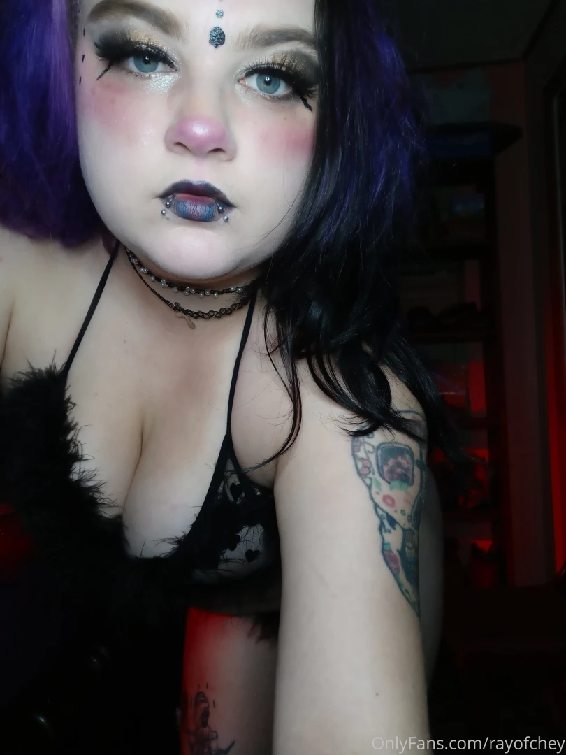 Hey babe here are some photos from my newest set also doing a buy one part 2 