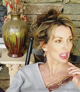 Come kiss my lips baby make it a sexy fun 4th of july