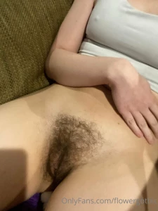 A bee died makes an opening see he s dead another dead one deady