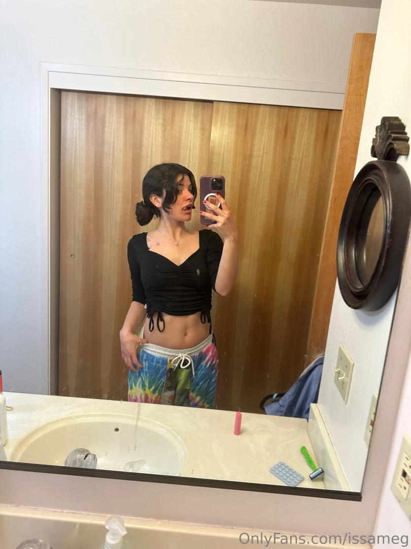 This selfie needs a like and maybe your number too 