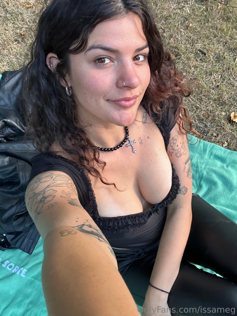 Confidence level a makeup-free selfie 