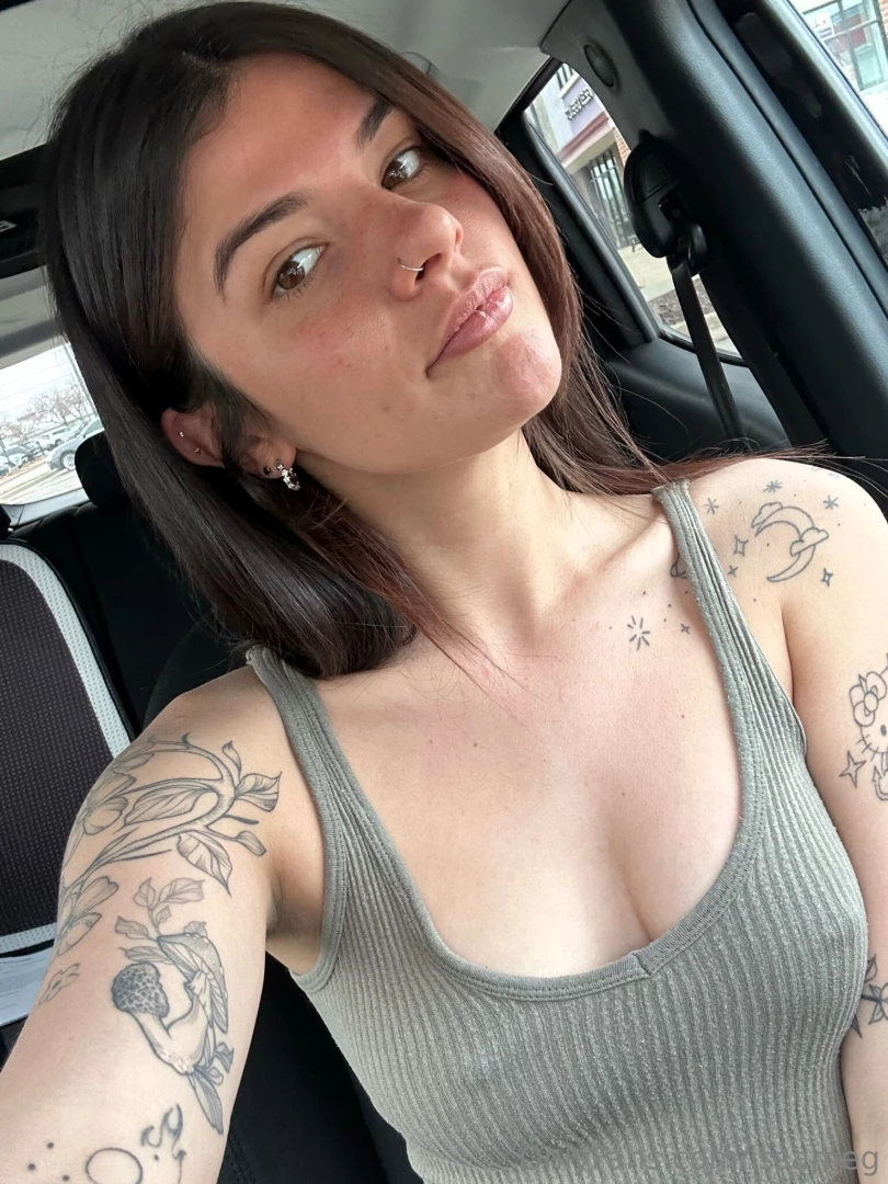 I know what you re thinking send me a dm 