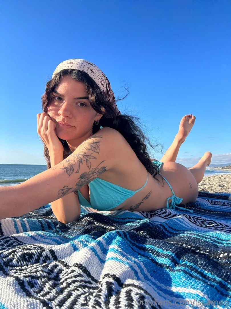 The ocean made me salty and hot at the same time 