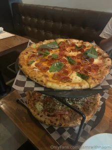 Delicious pizza i had the other day so yummy