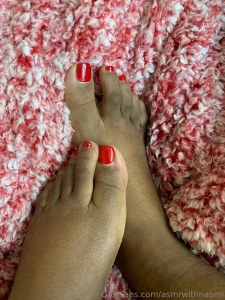 Treated myself with a nice pedicure you guys like it