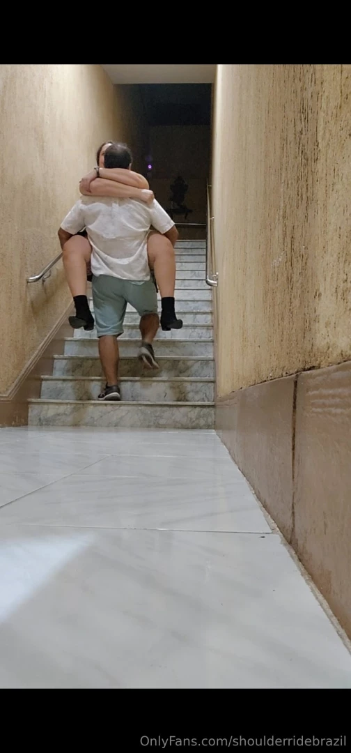 Great workout going up the stairs with my girlfriend in the lift and 